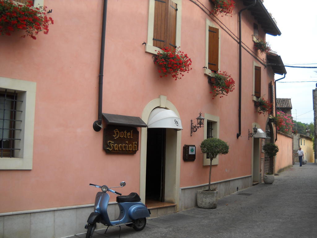 Hotel Faccioli Valeggio sul Mincio Luaran gambar