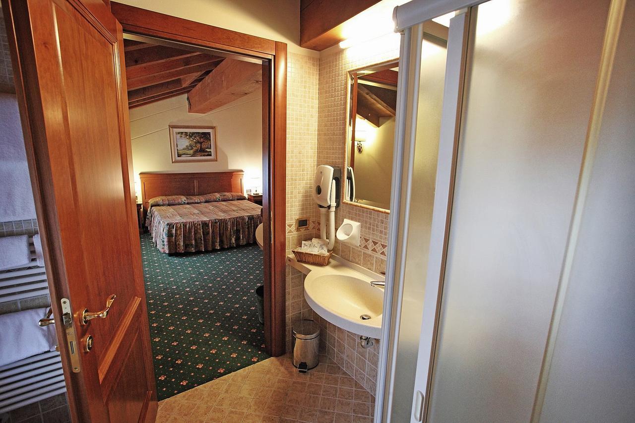 Hotel Faccioli Valeggio sul Mincio Luaran gambar